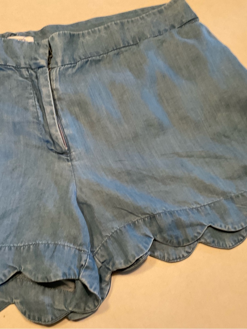 Crown & Ivy Blue Chambray Scalloped Hem Shorts - Picture 2 of 8